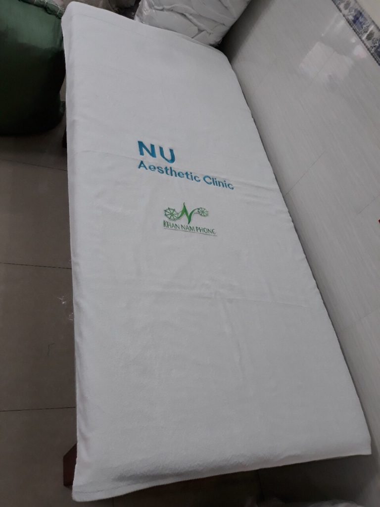 Mẫu khăn trải giường NU Aesthetic Clinic
