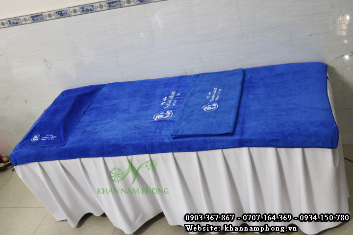 Mẫu khăn trải giường Thanh Hằng Spa - Xanh Dương (Microfiber)