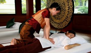 Massage Thái giúp giảm căng thẳng và mệt mỏi