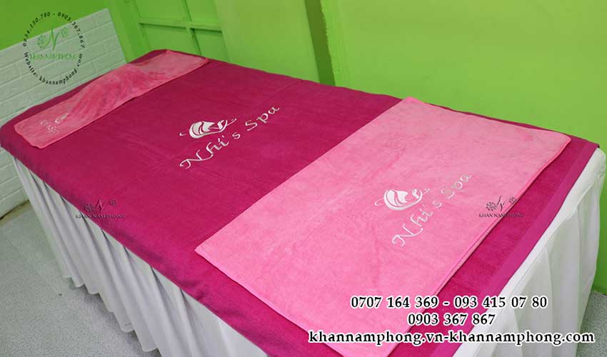 Mẫu khăn trải giường Nhi's Spa (Hồng - Microfiber Cotton)