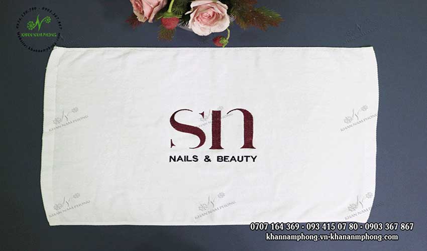 Mẫu khăn SN Nails &amp; Beauty (Trắng-Cotton)