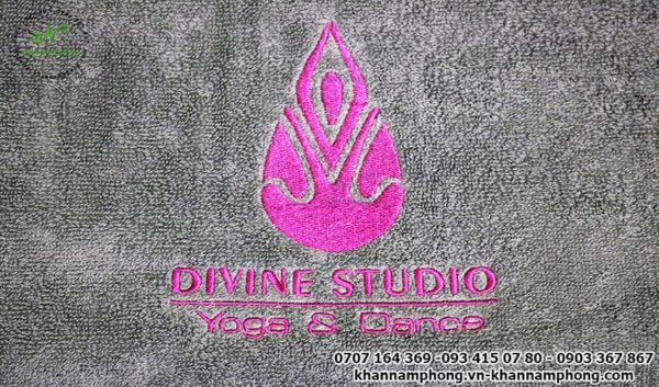 khăn Divine Studio Yoga&Center - màu xám chất liệu cotton