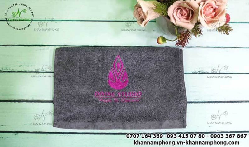 khăn Divine Studio Yoga&Center - màu xám chất liệu cotton