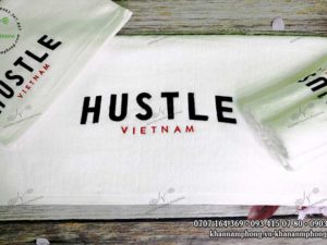 Khăn GYm của Hustle màu trắng chất liệu Cotton