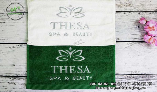 Khăn quấn tóc của THESA Spa & Beauty chất liệu Cotton, màu Trắng và xanh lá