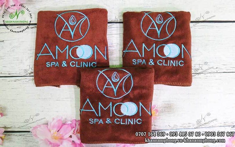 Khăn quấn tóc của Amoon Spa&clinic màu nâu socola chất liệu Microfiber