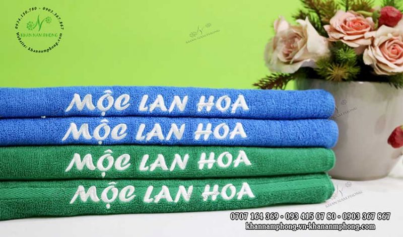 Khăn Spa cảu Mộc Lan Hoa chất liệu Cotton , màu xanh dường và xanhl lá