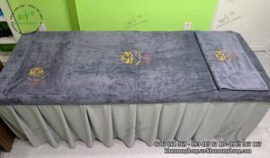Khăn trải giường của Thiên Đường Spa màu xám