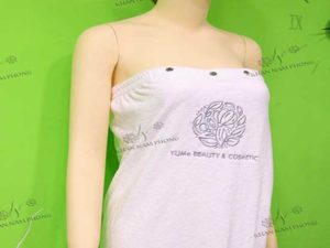 Váy quây YUMe Beauty & Cosmetic màu trắng, chất liệu microfiber