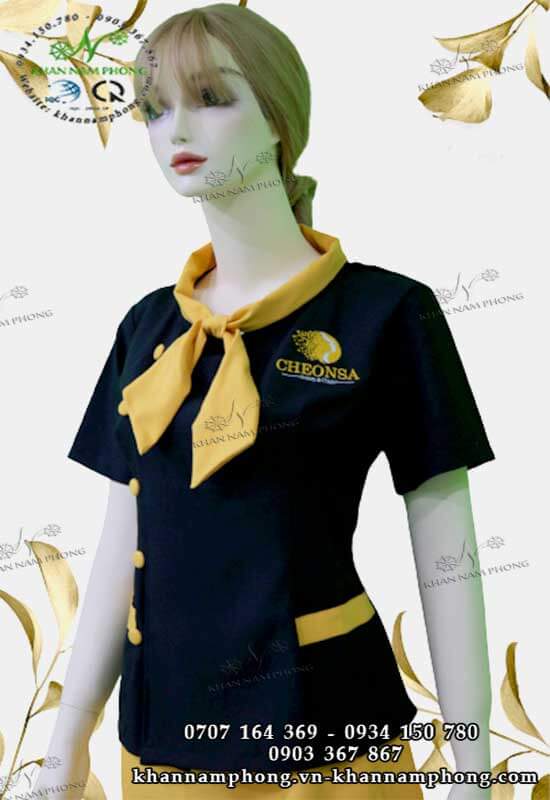 Đồng phục spa Cheonsa Beauty & Clinic màu đen & vàng với chất liệu cotton