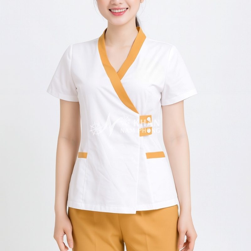 Đồng phục nhân viên massage nữ cổ chéo cách điệu hiện đại