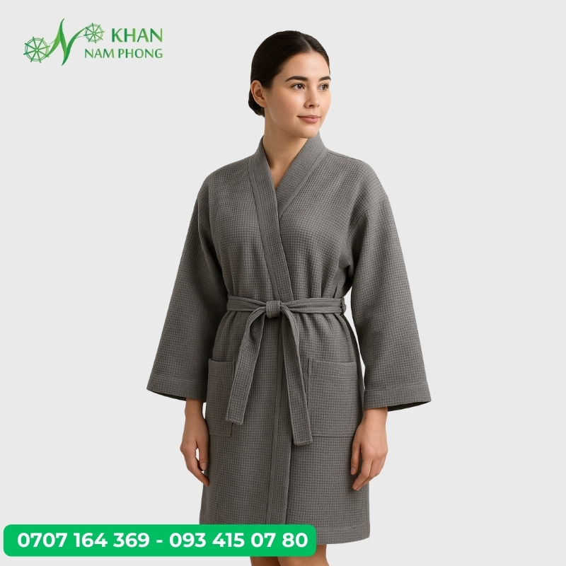 Áo Choàng Tắm Resort, Khách Sạn Màu Xám Cotton Tổ Ong Freesize Thêu Logo DIAMOND RESORT