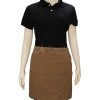 Người mẫu kỹ thuật viên trải nghiệm sử dụng Tạp Dề Ngang Eo Màu Nâu Quán Cafe Cotton Lạnh 2 Túi tại xưởng Khăn Nam Phong