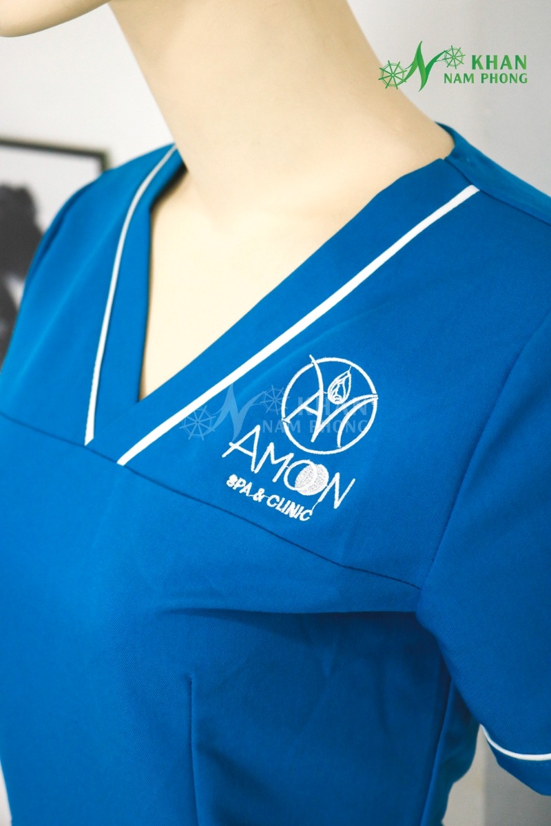 Đồng Phục Spa Nữ Màu Xanh Chất Liệu Cotton Nhật Thêu Logo Amoon Spa & Clinic