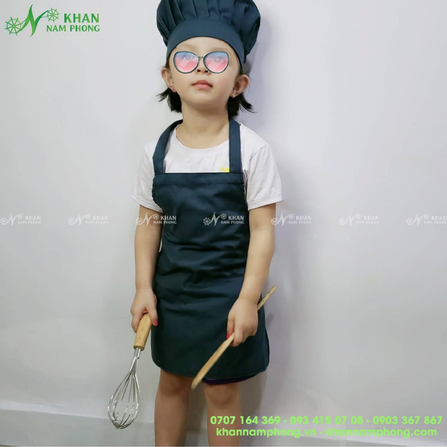Mẫu tạp dề mầm non cho bé học vẽ, nấu ăn thêu logo