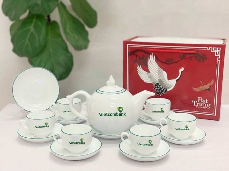 Bộ ấm chén in hình làm quà tặng thầy cô giáo khi ra trường
