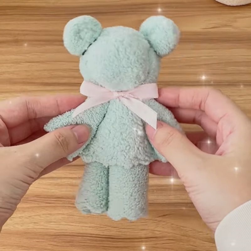 Trang trí cho gấu bằng dây ruy băng Trang trí cho gấu bằng dây ruy băng