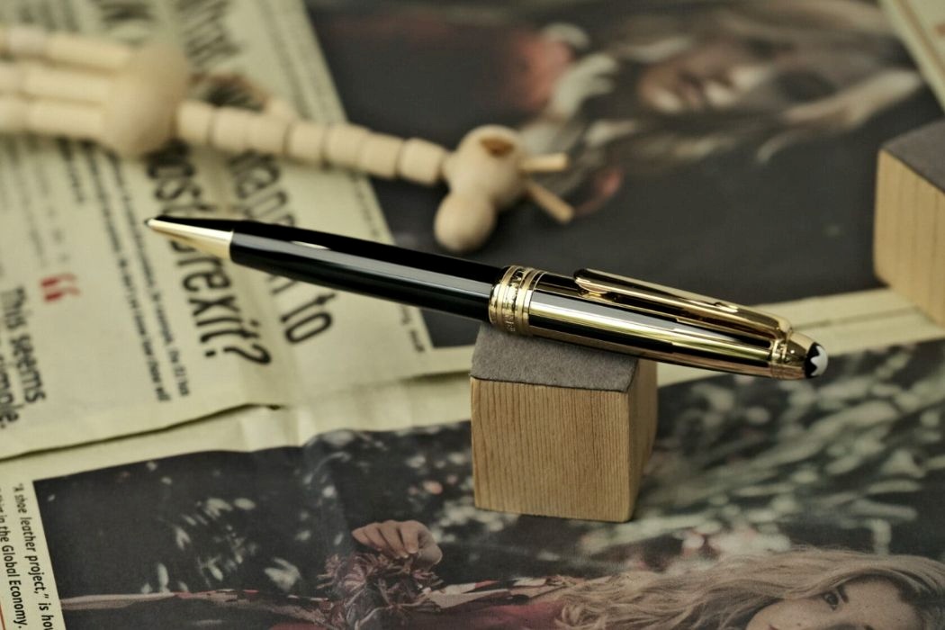 Bút ký cao cấp Montblanc làm quà tặng doanh nhân nam Bút ký cao cấp Montblanc làm quà tặng doanh nhân nam