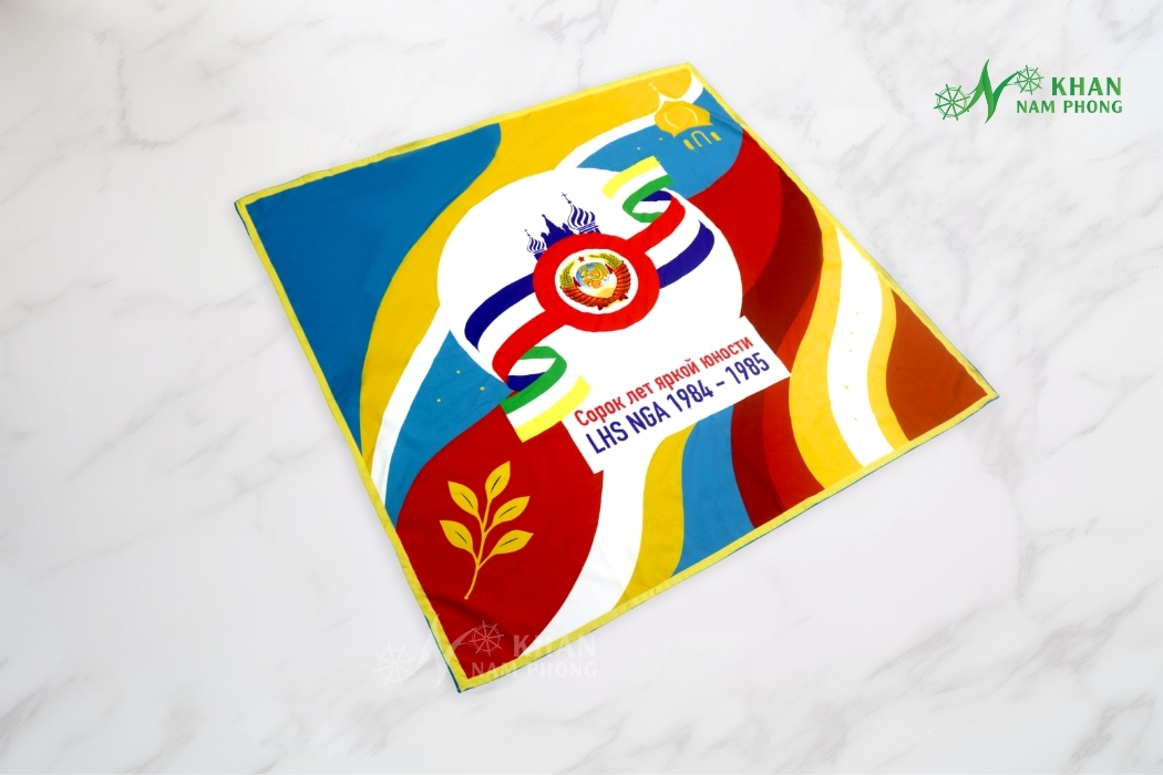 Khăn lụa in quà tặng công nhân, nhân viên 20/10