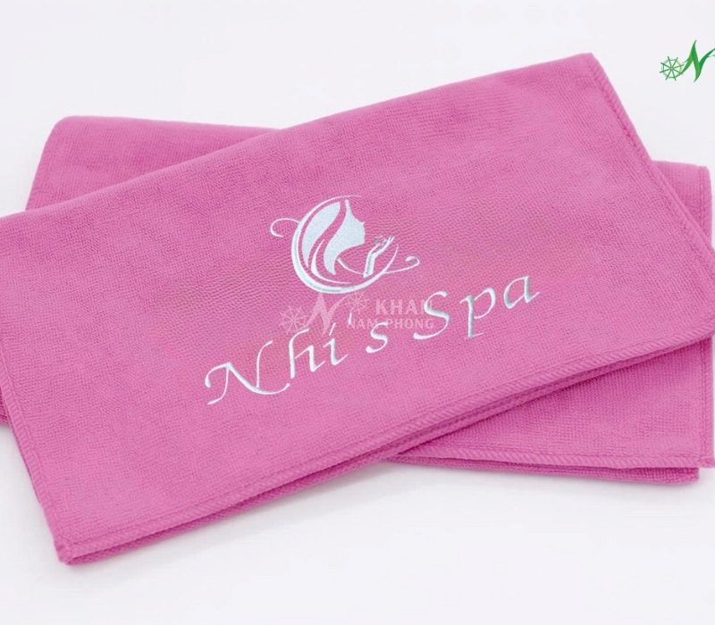 Khăn Body Spa Màu Hồng Microfiber Thêu Logo KT 70x140cm