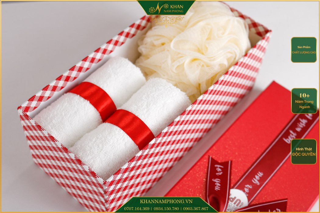 Set khăn tắm + bông tắm làm quà 8/3 cho vợ hoặc người yêu