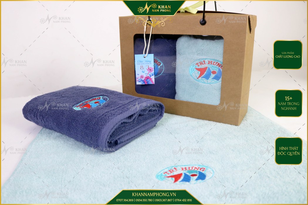 Khăn quà tặng ngày 8/3 cho phụ nữ thêu logo Trí Hưng Khăn quà tặng ngày 8/3 cho phụ nữ thêu logo Trí Hưng