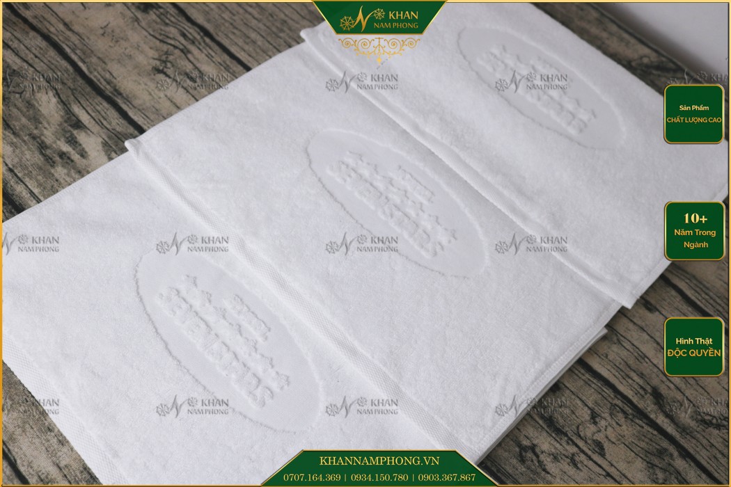 Khăn tắm khách sạn dập logo seven star