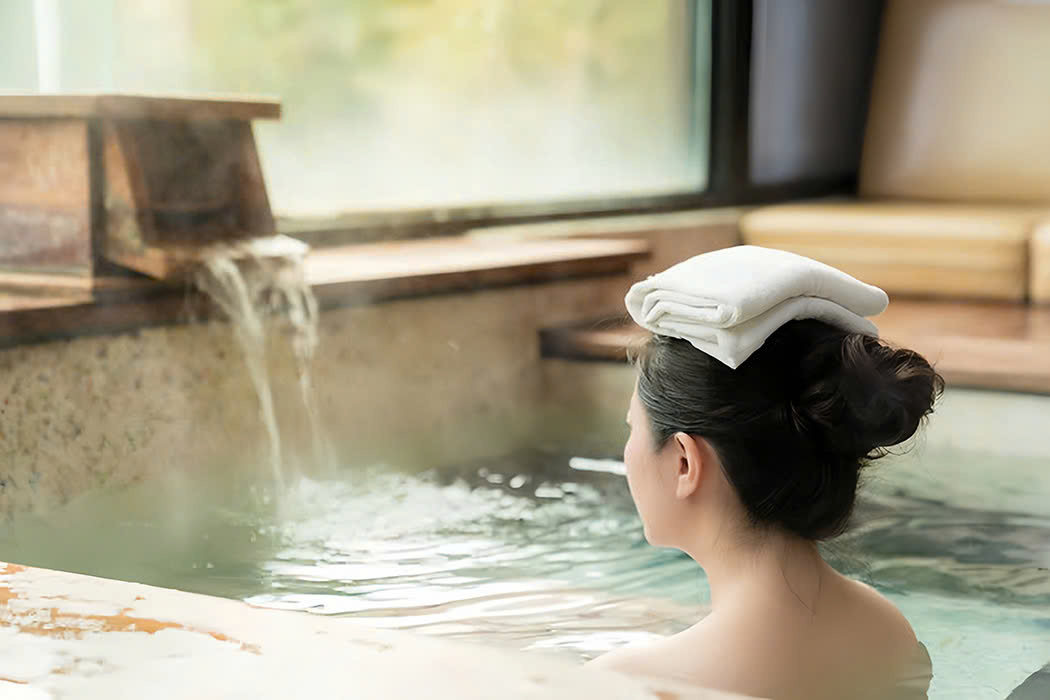 Không mặc đồ khi tắm onsen