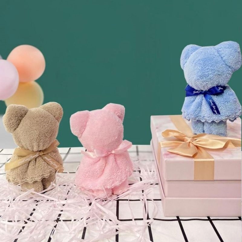 Làm gấu bông bằng khăn, vừa đơn giản lại vừa vui Làm gấu bông bằng khăn, vừa đơn giản lại vừa vui