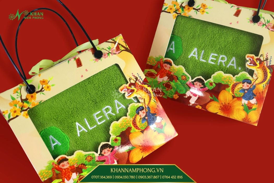 Set khăn tắm cotton thêu logo đóng hộp có quai xách