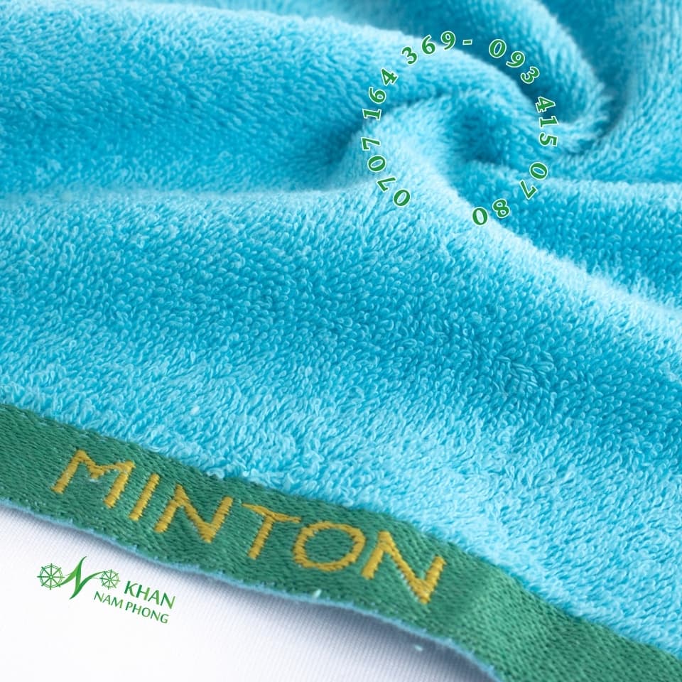 Khăn tắm thêu logo đầu khăn màu xanh ngọc cực xinh