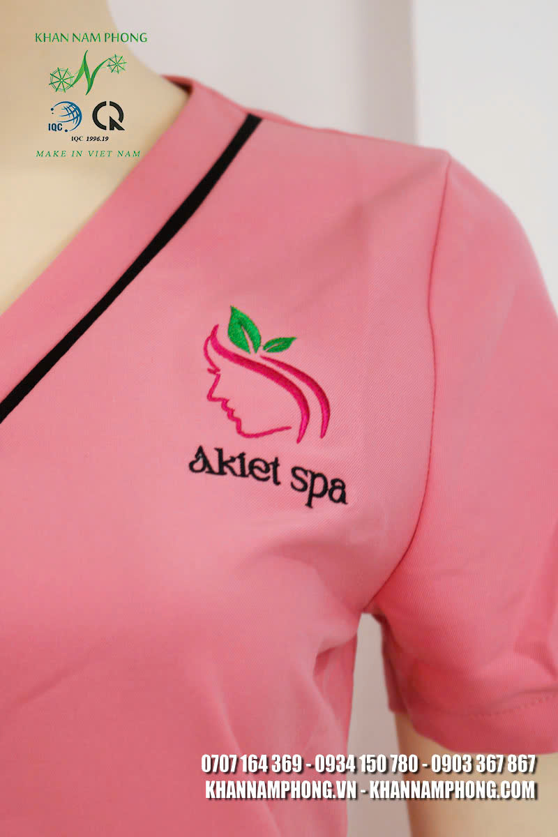 Tỏa sáng cùng đồng phục thêu logo đẹp Akiet Spa