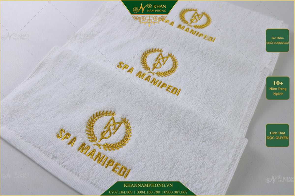 Logo thêu đơn giản nhưng đẹp mắt cùng Spa Manipedi