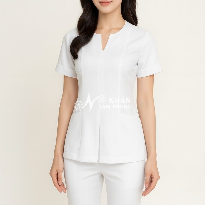 Đồng Phục Kỹ Thuật Viên Spa Màu Trắng Cổ V Cách Điệu