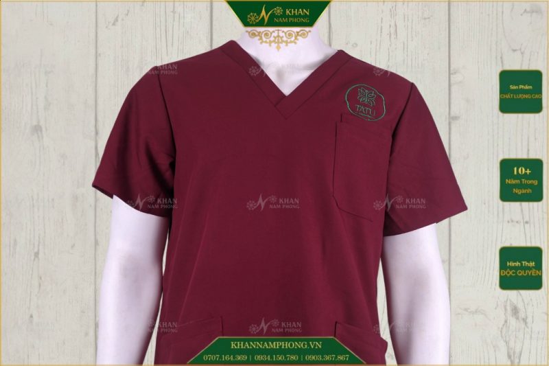 dong phuc spa cho nam cotton do ruou logo theu tatu can canh