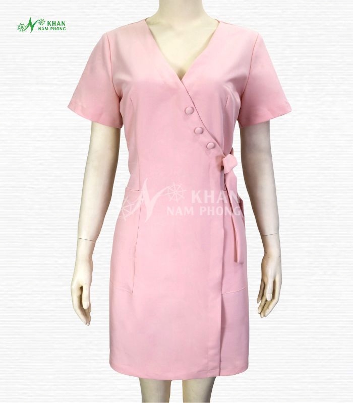 Đồng phục massage cotton lạnh dạng váy hồng vạt chéo tại Gò Vấp