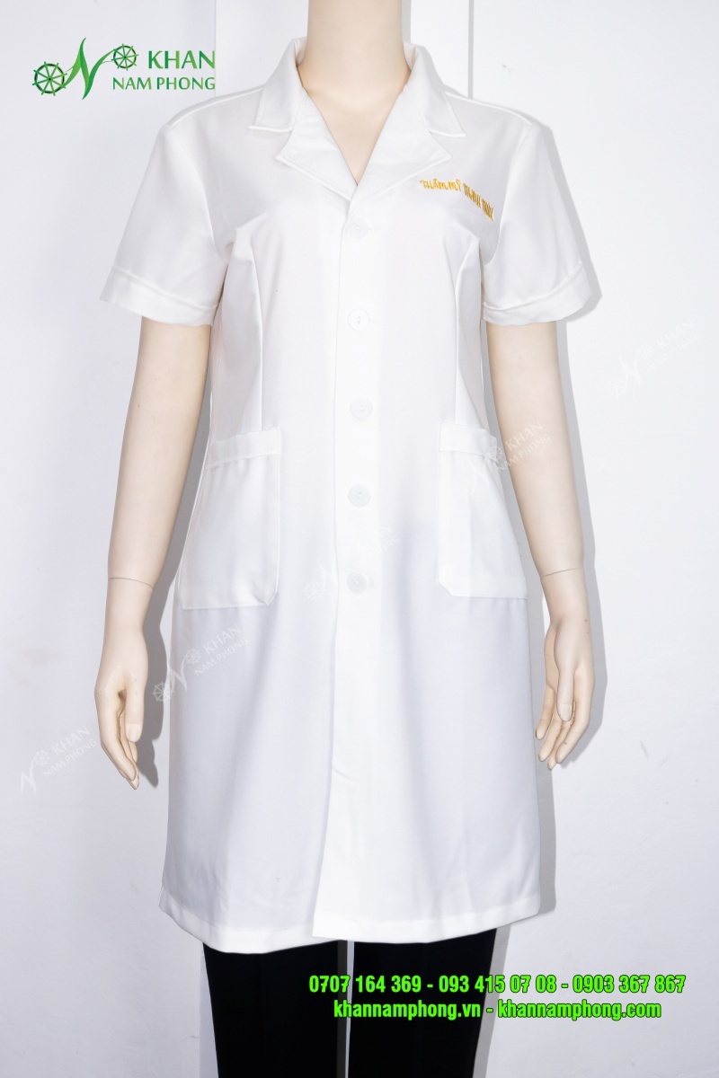 Áo blouse thú y màu trắng thêu logo