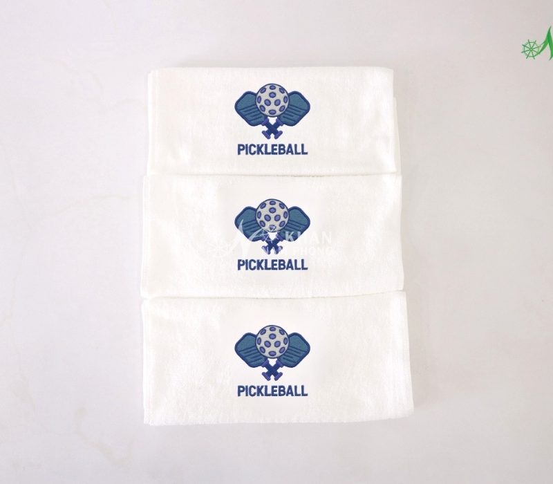 Khăn Microfiber Thể Thao Pickleball Trắng 34x80cm Thêu Logo Vợt Bóng