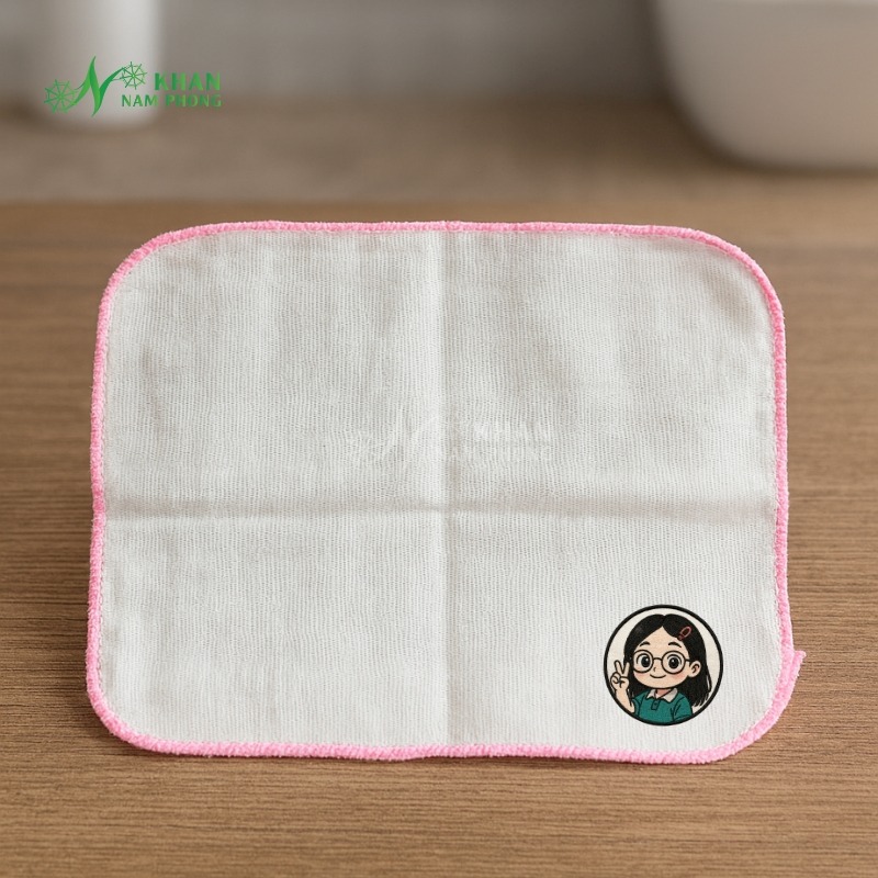 Khăn sữa mầm non cho trẻ em viền hồng