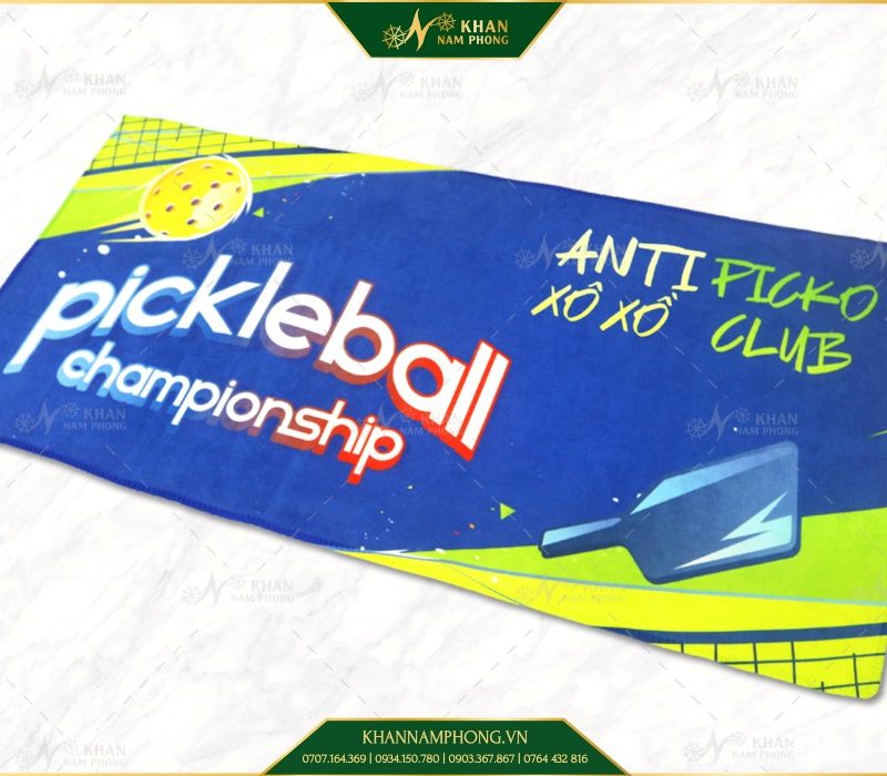Khăn microfiber xanh dương in chuyển nhiệt chữ Pickleball Championship và vợt pickleball