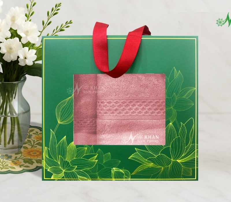 Set 2 Khăn Quà Tặng VBamboo 28x50cm & 50x100cm Màu Hồng Đóng Hộp Kéo Xanh Lá