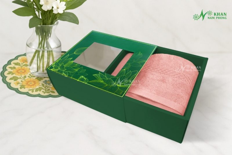 Set 2 Khăn Quà Tặng VBamboo 28x50cm & 50x100cm Màu Hồng Đóng Hộp Kéo Xanh Lá