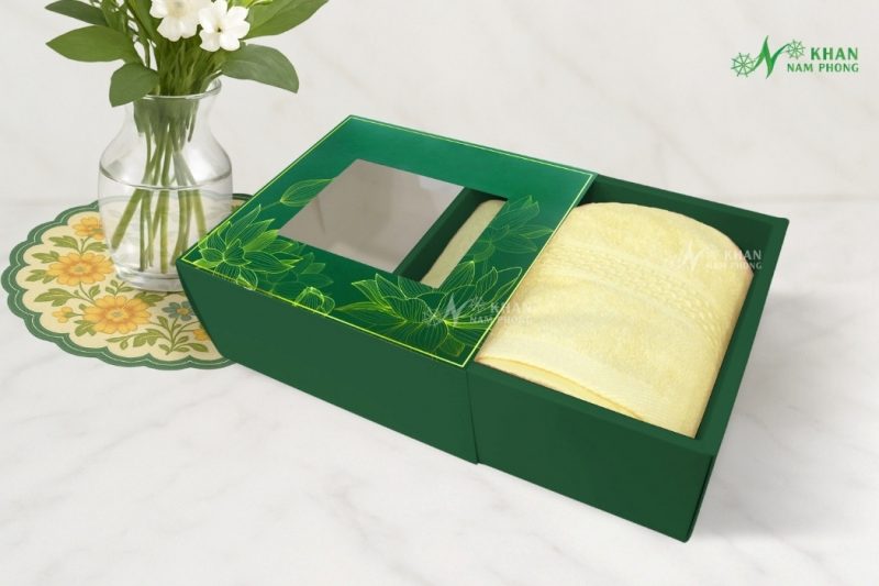 Set 2 Khăn Quà Tặng VBamboo 28x50cm & 50x100cm Màu Vàng Đóng Hộp Kéo Xanh Lá