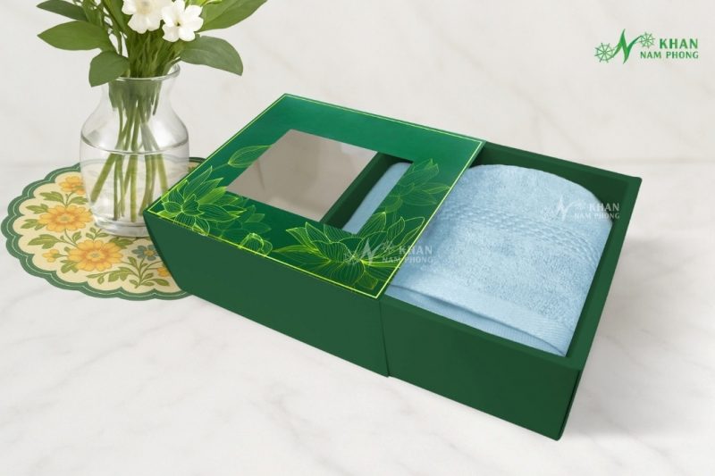 Set 2 Khăn Quà Tặng VBamboo 28x50cm & 50x100cm Màu Xanh Da Trời Đóng Hộp Kéo Xanh Lá