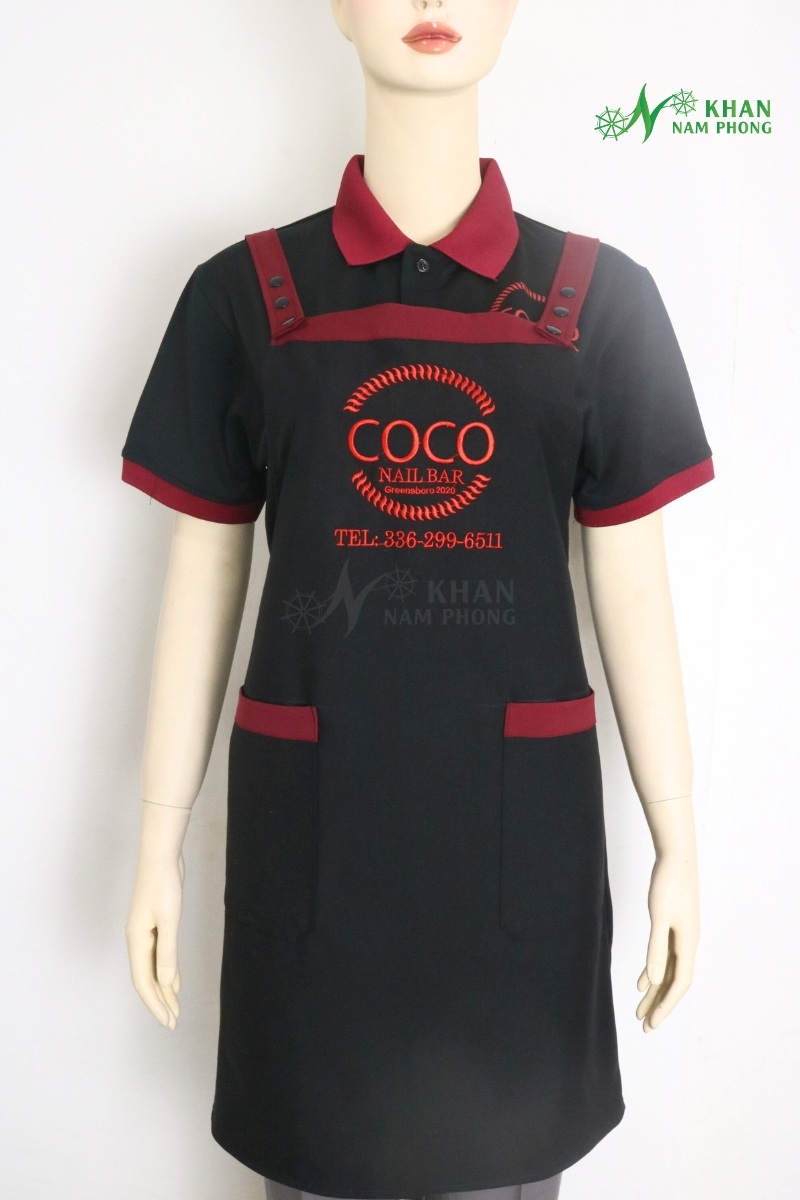 Tạp dề nail cổ vuông màu đen phối viền đỏ cotton lạnh thêu logo Coco Nail Bar freesize