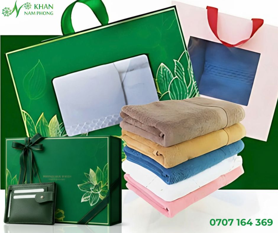 Combo khăn và ví món quà tăngj tinh tế để kết nối kết nối