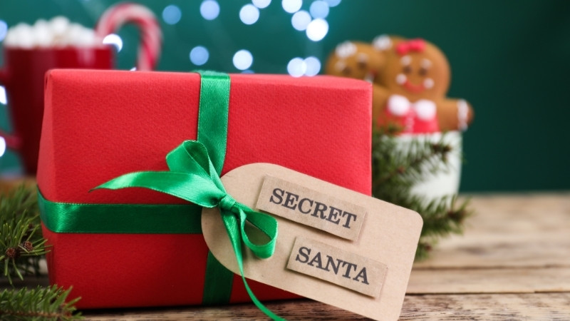 quà Secret Santa tinh tế