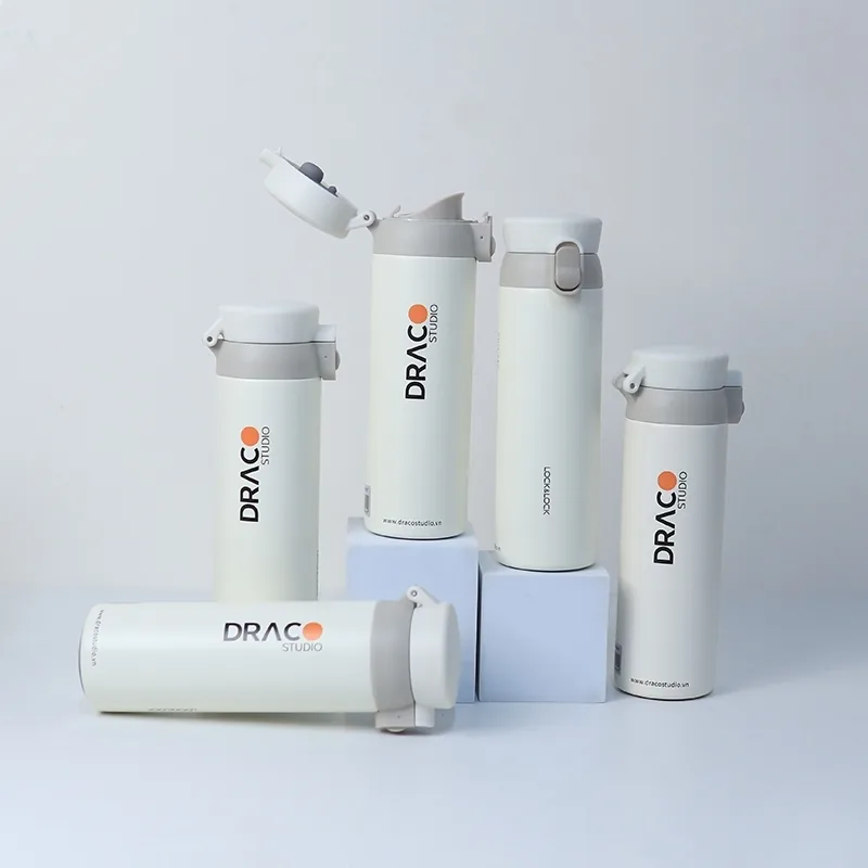 Bình giữ nhiệt vỏ tre khắc logo doanh nghiệp kết hợp phong cách sống xanh bền vững