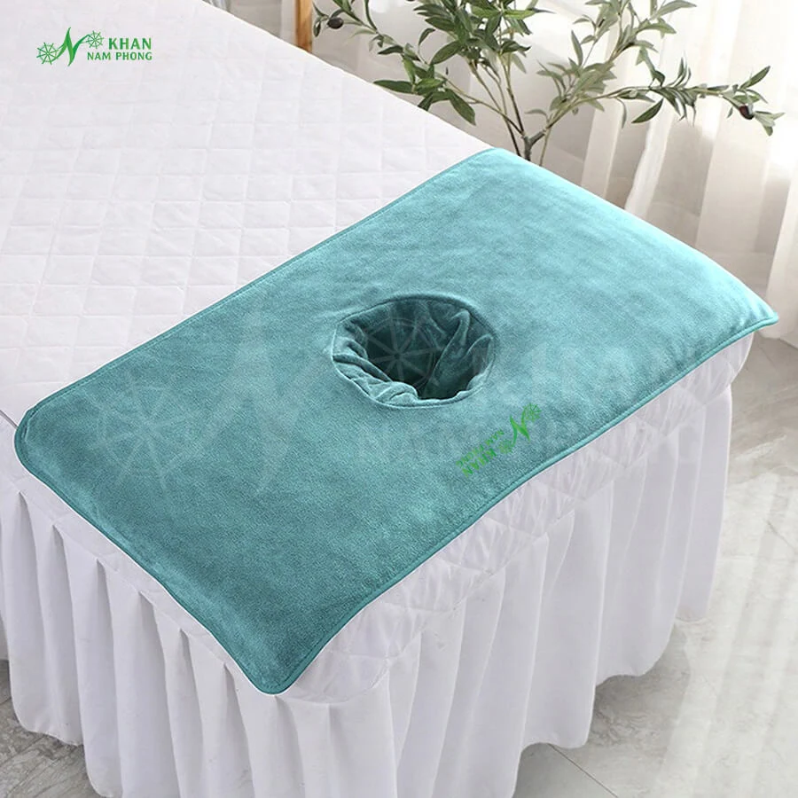 Khăn spa khoét lỗ microfiber 40x80cm màu xanh ngọc cắt theo kích thước giường spa