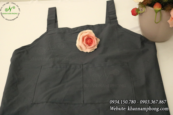 Tạp Dề Đồng Phục Màu Đen Chất Liệu Cotton Lạnh Cổ Vuông Freesize